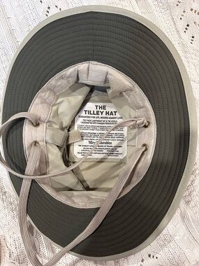 The Tilley Hat Olive Green Adventure Sun Hat Size 7 3/8